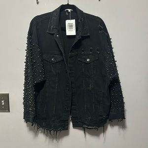 Bloomingdale’s Sunset + Spring black pearled jean jacket size L